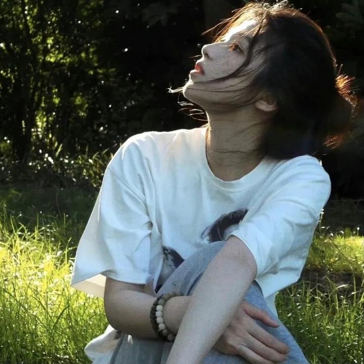 销魂湖里月